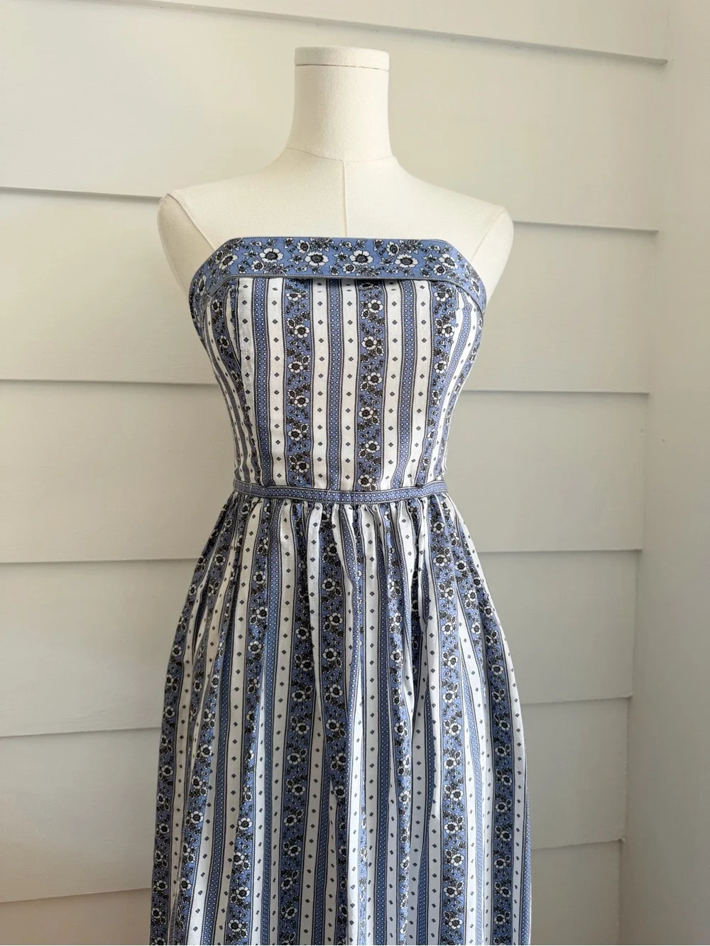 Max Studio Strapless Midi Dress in Blue Heritage Ribbon size S